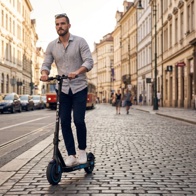 Trotinetă electrică AERIUM MaxRide T500 albastră Trotinetă electrică AERIUM MaxRide T500 albastră